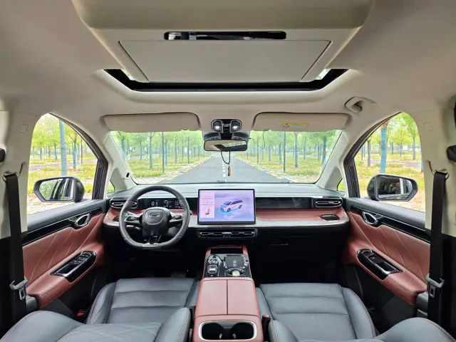GAC Trumpchi E8 — Фото автомобиля 14