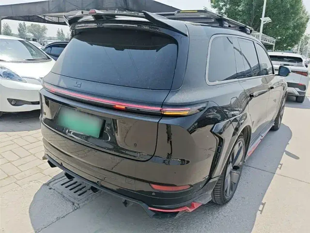 Li Auto L9 — Фото автомобиля 6