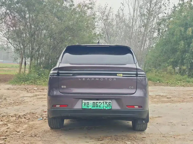 Leapmotor C10 — Фото автомобиля 8
