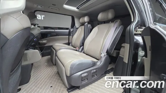 Kia Carnival 4th Gen — Фото автомобиля 30