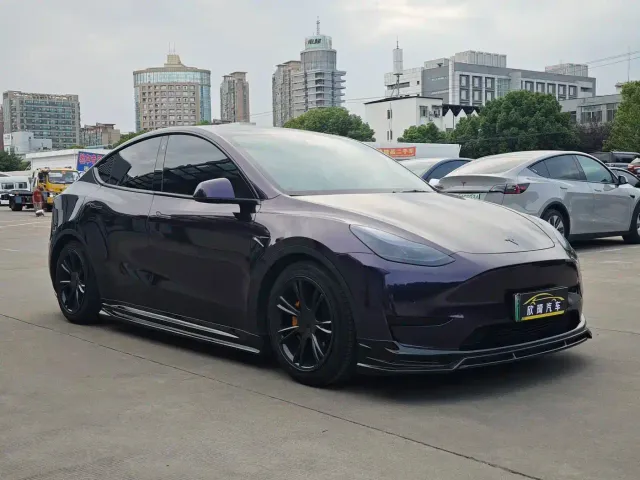 Tesla Model Y — Фото автомобиля 3
