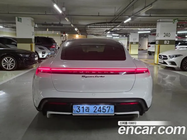 Porsche Taycan Taycan Khan — Фото автомобиля 4