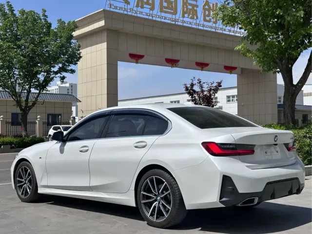 BMW 3 Series — Фото автомобиля 5
