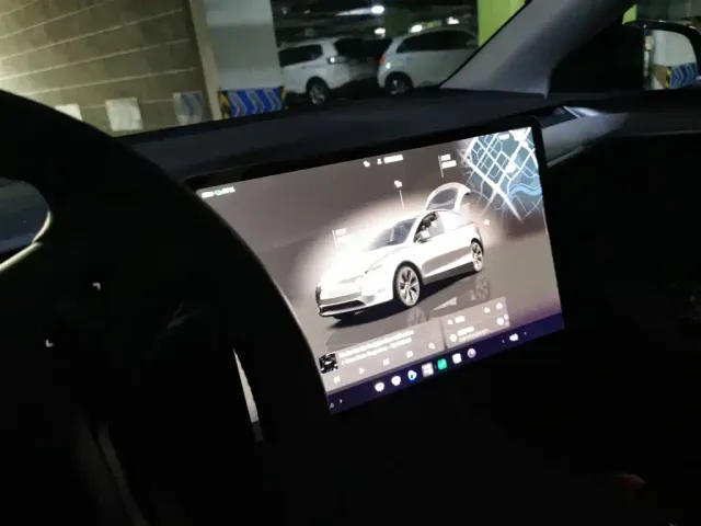 Tesla Model Y — Фото автомобиля 5