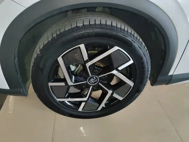 BYD Yuan PLUS — Фото автомобиля 22