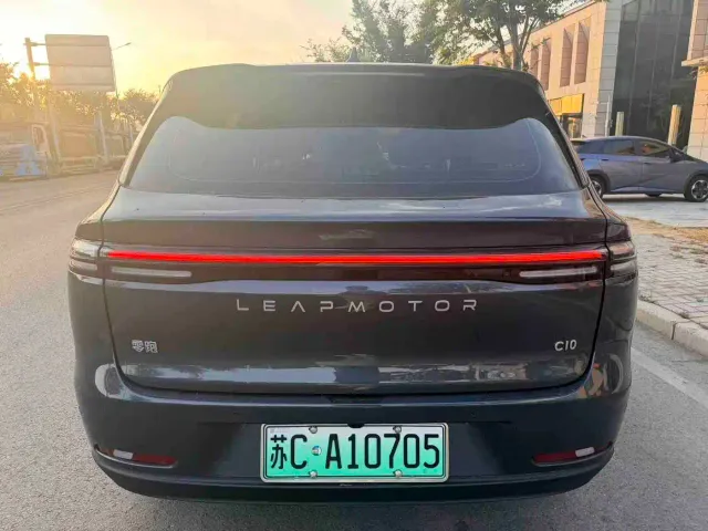 Leapmotor C10 — Фото автомобиля 3