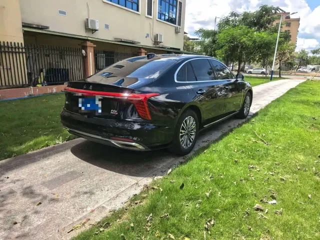 Hongqi H5 — Фото автомобиля 7