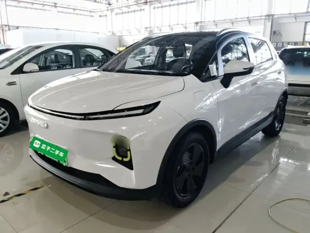 Фотография автомобиля — Geely Geometry E Firefly