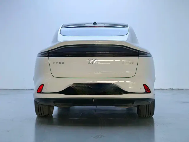 IM Motors LS6 — Фото автомобиля 12