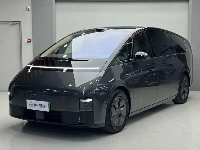 Li Auto MEGA — Фото автомобиля 3