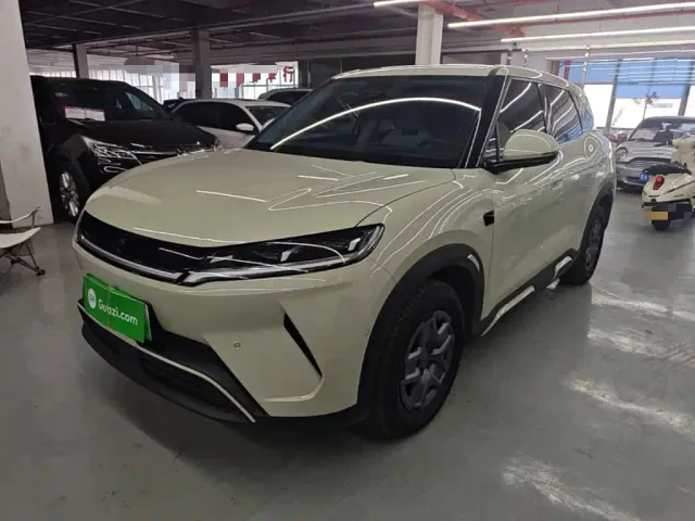 Фотография автомобиля — BYD Yuan UP