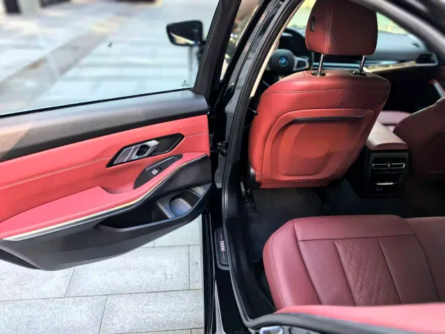 BMW i3 — Фото автомобиля 12