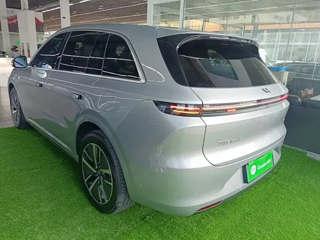 Li Auto L6 — Фото автомобиля 4