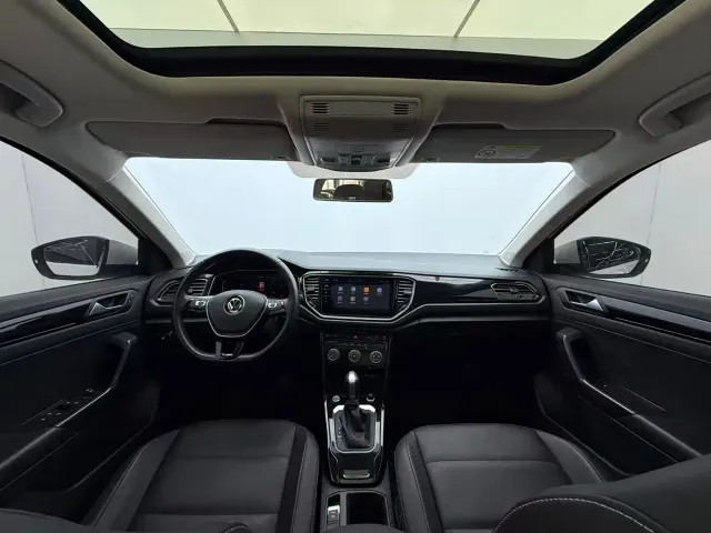 Volkswagen T-Roc — Фото автомобиля 9