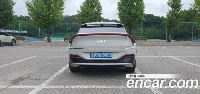 Kia EV6 — Фото автомобиля 4