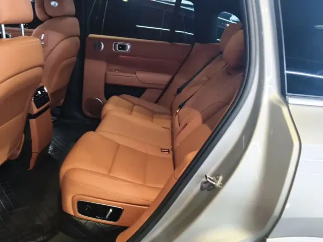 Li Auto L7 — Фото автомобиля 16
