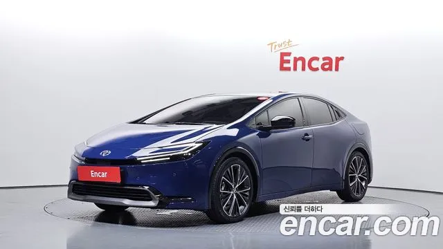 Фотография автомобиля — Toyota Prius 5th Gen