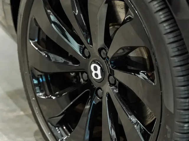 Bentley Flying Spur 2022 4.0T V8 Standard — Фото автомобиля 25