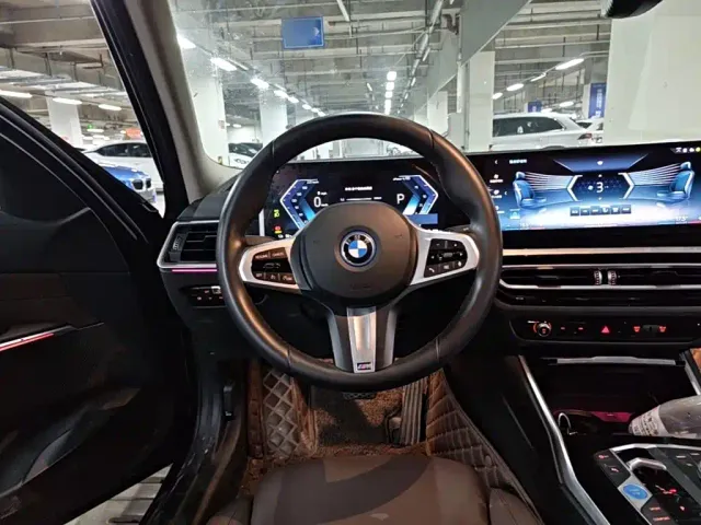 BMW i3 — Фото автомобиля 10