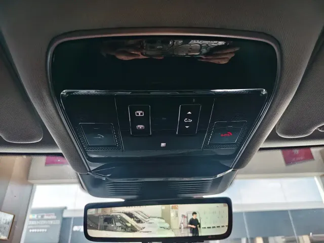 Land Rover Range Rover Sport — Фото автомобиля 12