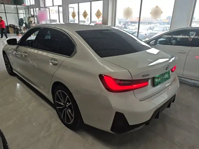 BMW 3 Series — Фото автомобиля 4
