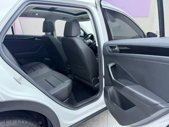 Volkswagen T-Roc — Фото автомобиля 21