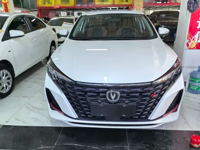 Changan Eado — Фото автомобиля 2