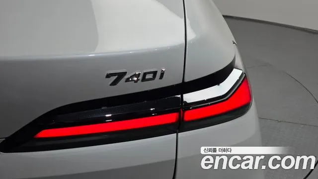 BMW 7-Series 7 серия (G70) 740i xDrive M Sport Limited — Фото автомобиля 20