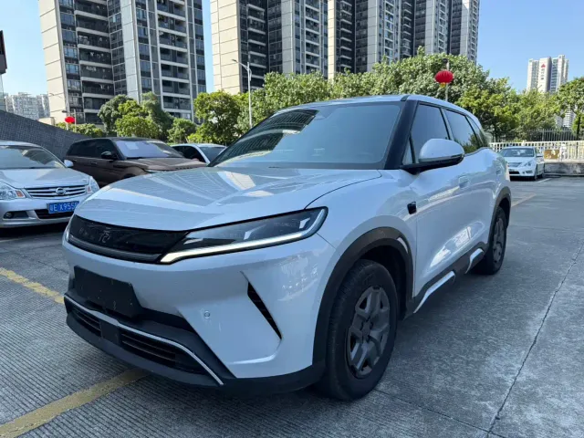 Фотография автомобиля — BYD Yuan UP