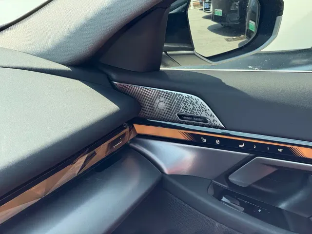 BMW 5 Series — Фото автомобиля 7
