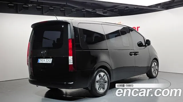 Hyundai Staria Staria Tourer 9 мест — Фото автомобиля 2
