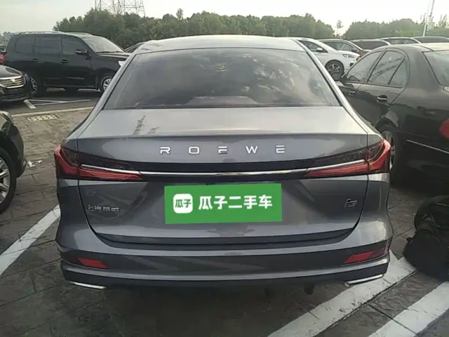 Roewe i5 — Фото автомобиля 5