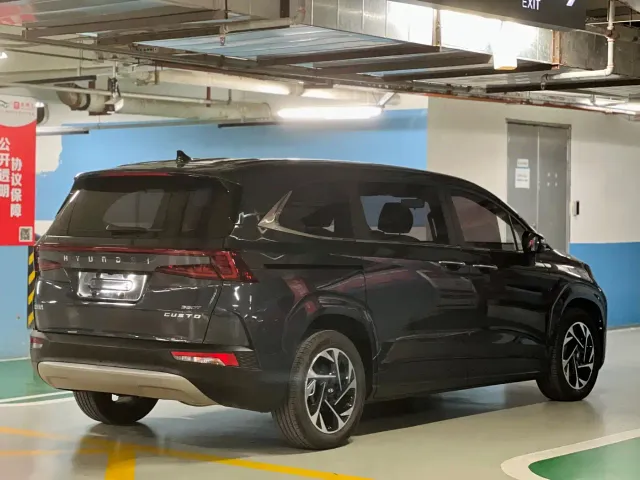 Hyundai Custo — Фото автомобиля 17