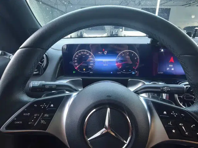 Mercedes-Benz GLB-Class — Фото автомобиля 5