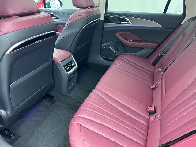 Hongqi H5 — Фото автомобиля 13