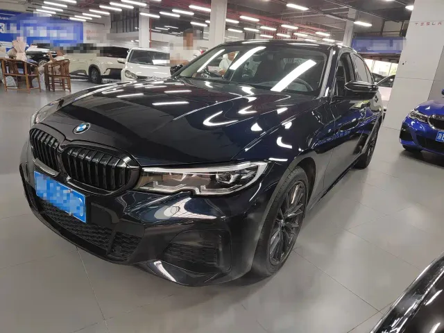 Фотография автомобиля — BMW 3 Series