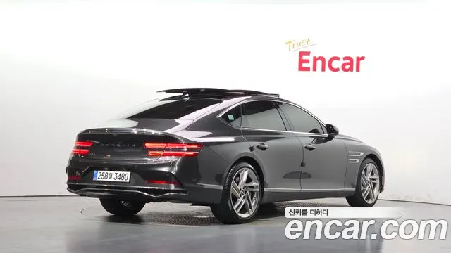 Genesis G80 Бензин 3.5 турбо AWD — Фото автомобиля 2