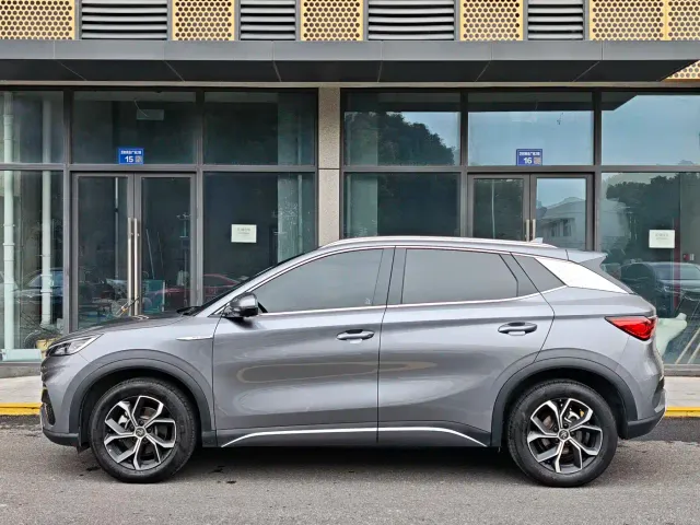 BYD Yuan PLUS — Фото автомобиля 3