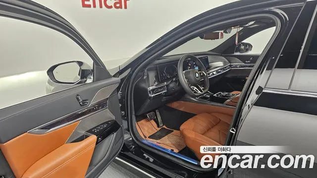 BMW 7 Series G70 — Фото автомобиля 15