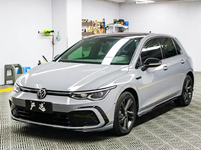 Фотография автомобиля — Volkswagen Golf