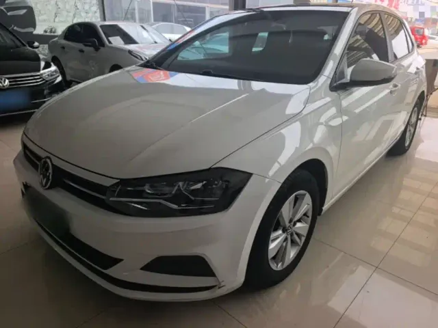 Фотография автомобиля — Volkswagen Polo