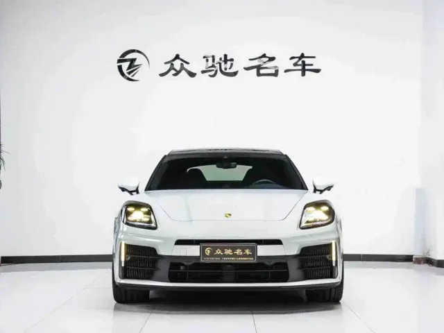 Porsche Panamera — Фото автомобиля 2