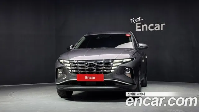 Hyundai Tucson Tucson (NX4) Дизель 2.0 2WD — Фото автомобиля 3