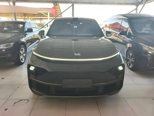 Li Auto L9 — Фото автомобиля 2