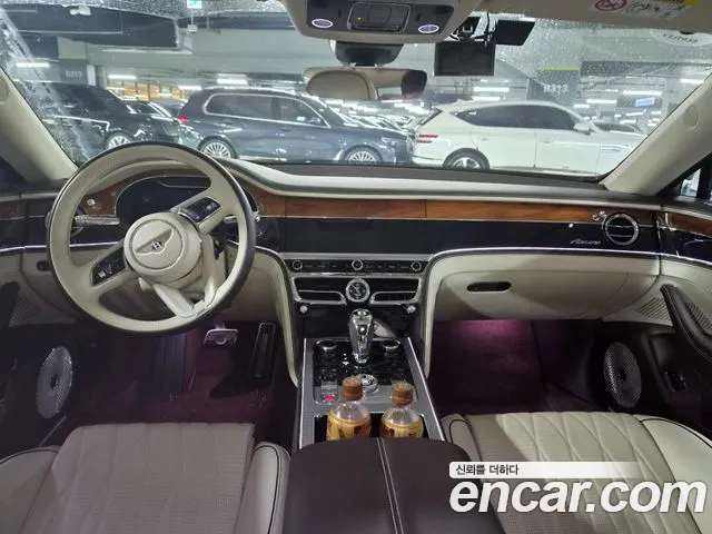 Bentley Flying Spur Generation 3 — Фото автомобиля 7