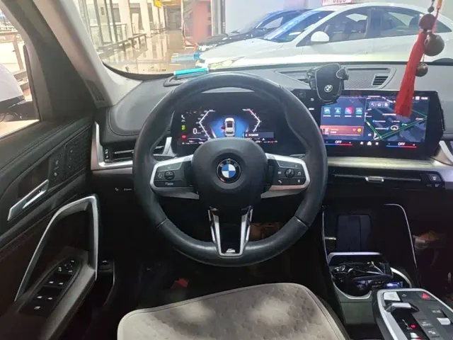 BMW X1 — Фото автомобиля 10