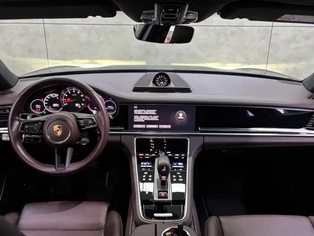 Porsche Panamera — Фото автомобиля 18