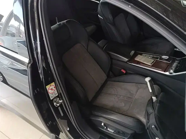 Audi A6L — Фото автомобиля 24