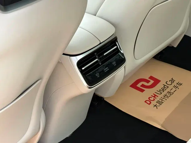 Luxeed S7 — Фото автомобиля 18