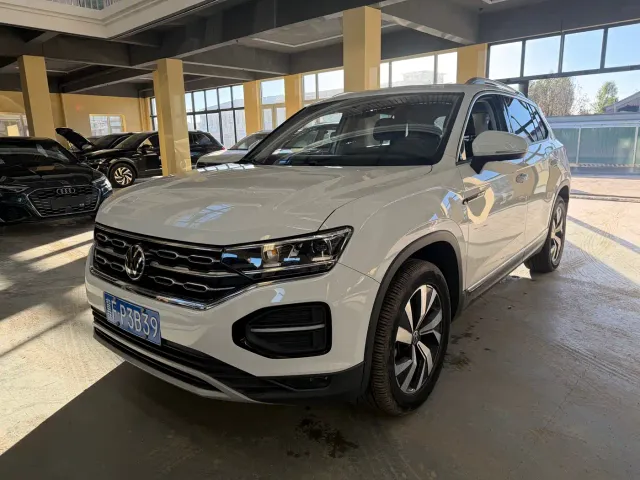 Фотография автомобиля — Volkswagen Tayron